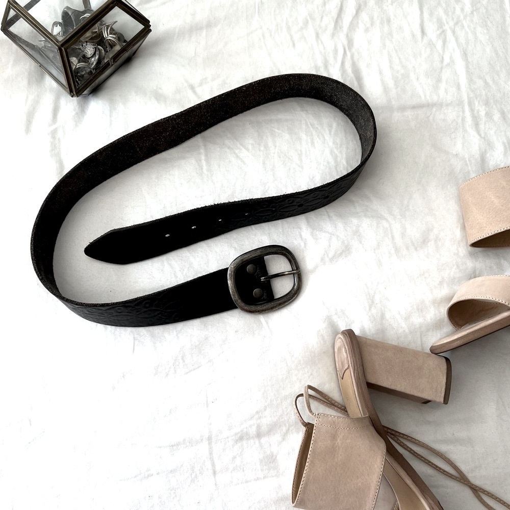 {boutique} black leather belt